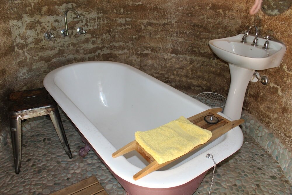 Фото Hillside Cottage