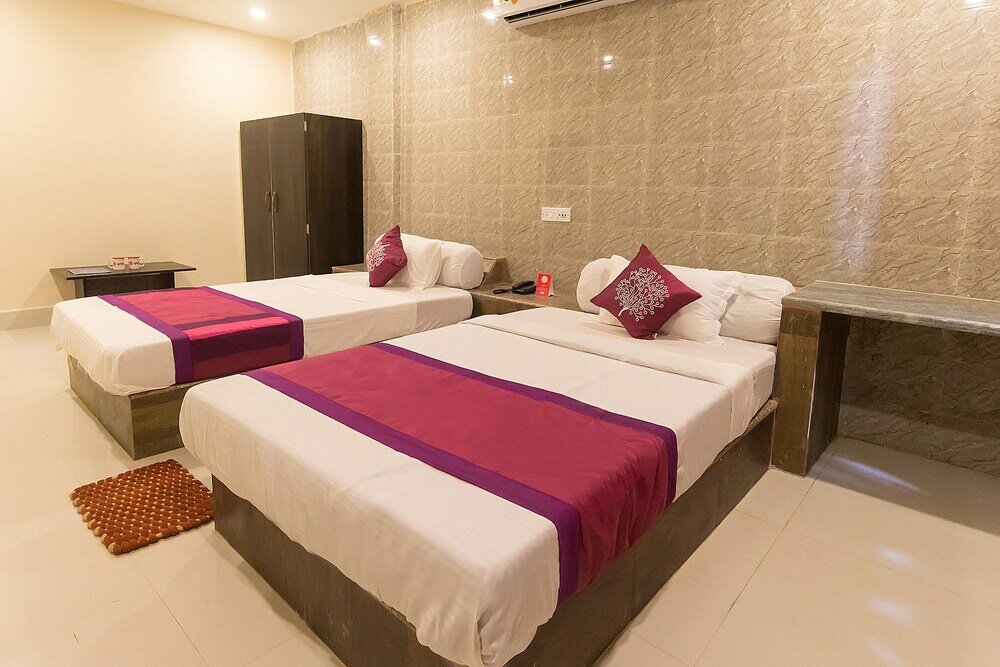 Фото Hotel Om Regency