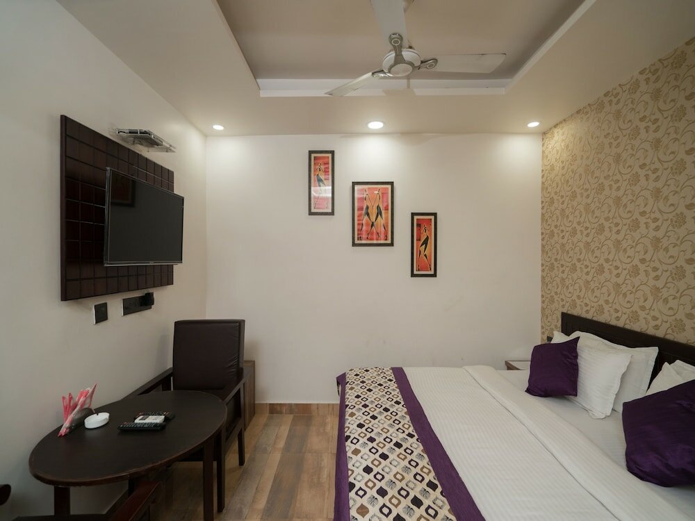 Фото Oyo 8961 Hotel Rr Palace