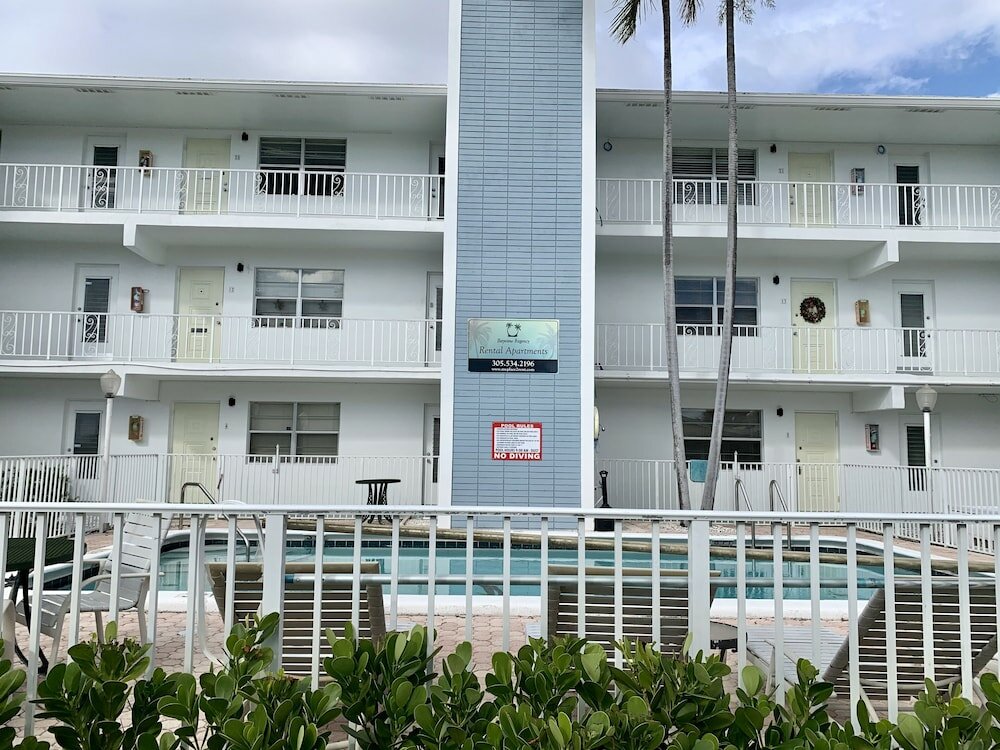 Фото Bayview Regency Apartments by Lowkl