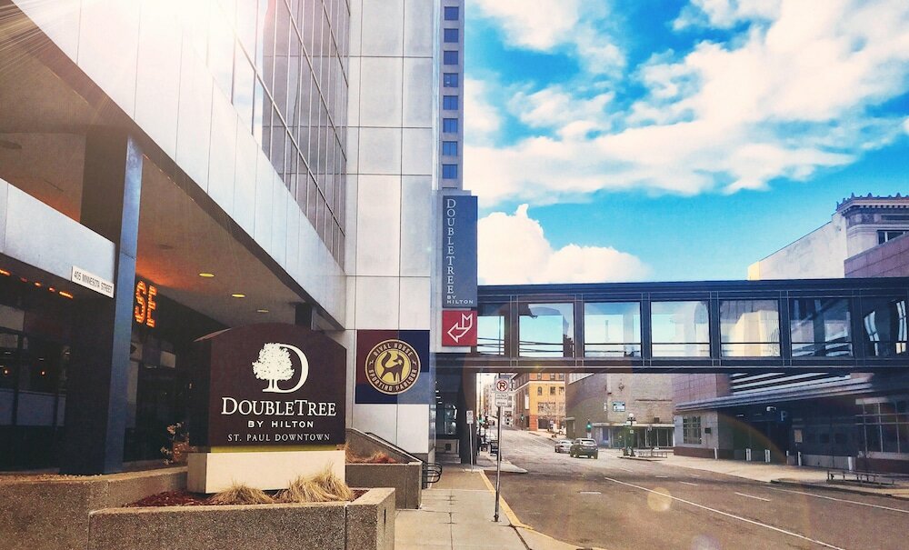 Фото DoubleTree by Hilton Hotel St. Paul Downtown