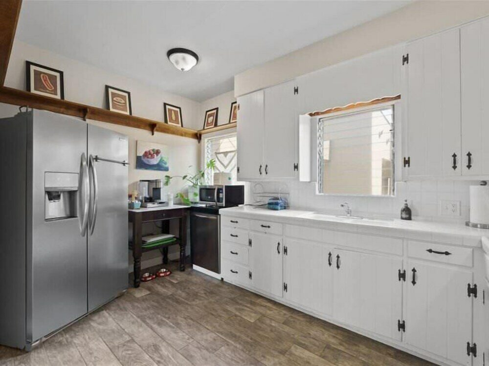 Фото Relax & Getaway - Chic Belmont Shore Duplex