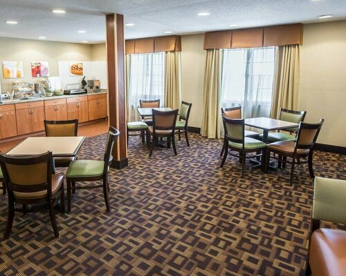 Гостиница Quality Inn Chesterton near Indiana Dunes National Park I-94