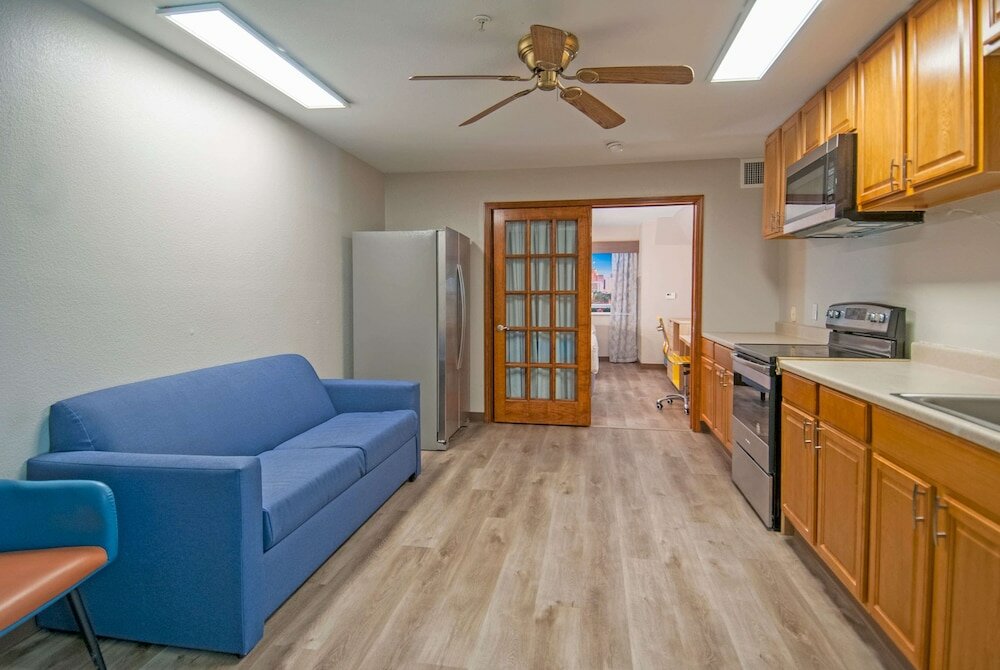 Фото Days Inn by Wyndham Suites San Antonio North/Stone Oak