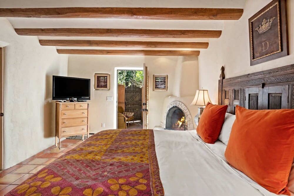 Фото Casa Siempre Mayo - Railyard Gem, Walk to Plaza