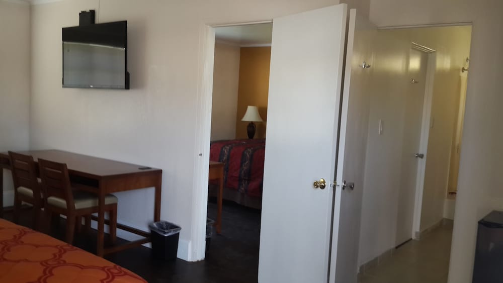 Фото American Regency Inn