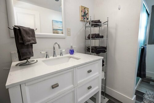 Гостиница The Nest Apt A в Вест Сакраменто