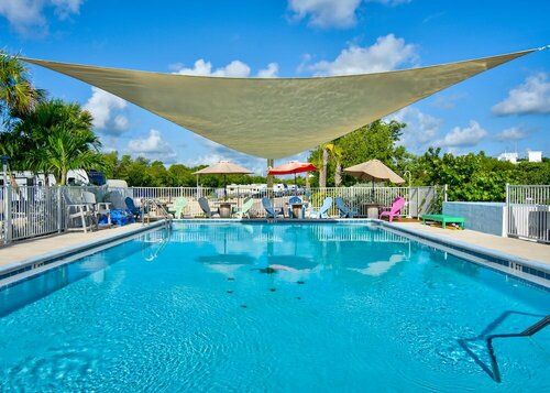 Гостиница Aqua Lodge Rentals At Coconut Cay