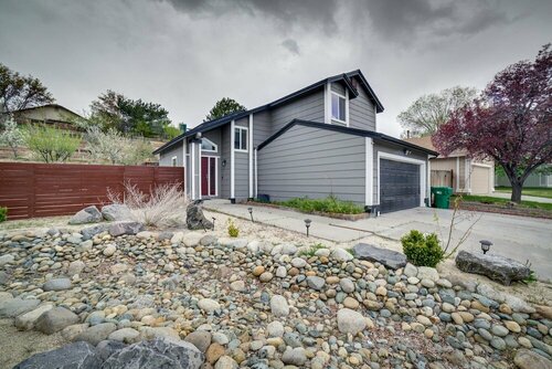 Гостиница Reno Getaway w Spacious Patio & Grill! в Рино