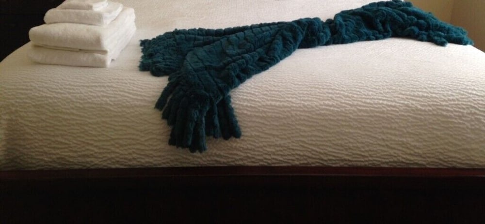 Фото 7-305 3 Bedroom Condo