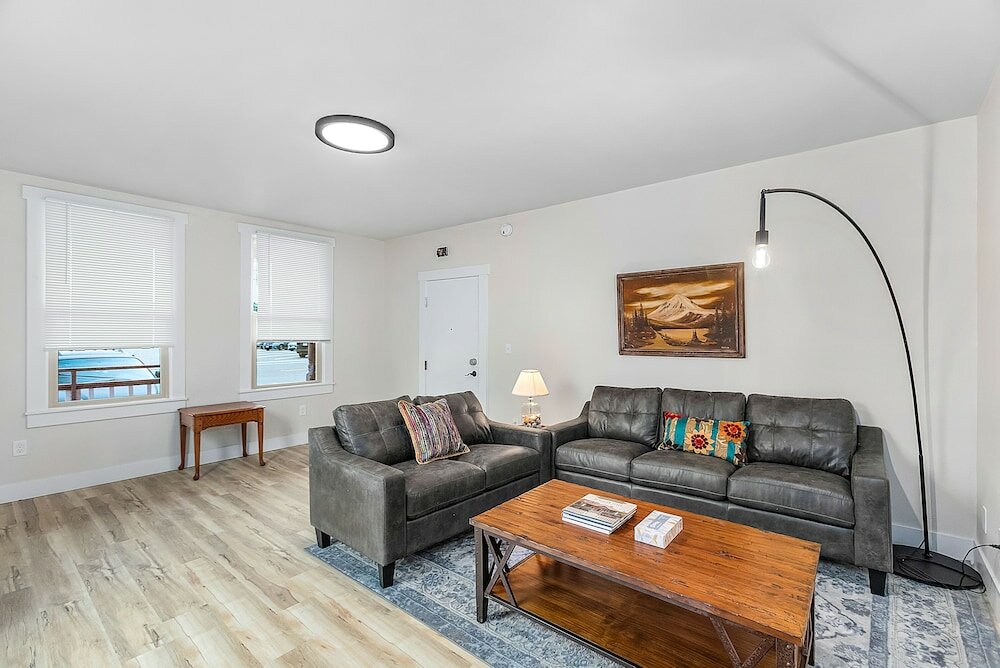 Фото The Nighthawk Eyrie