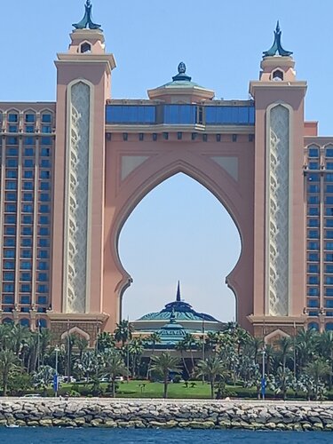 Внешний вид отеля Auris Boutique Hotel Apartments в Аль-Барше, фото 3