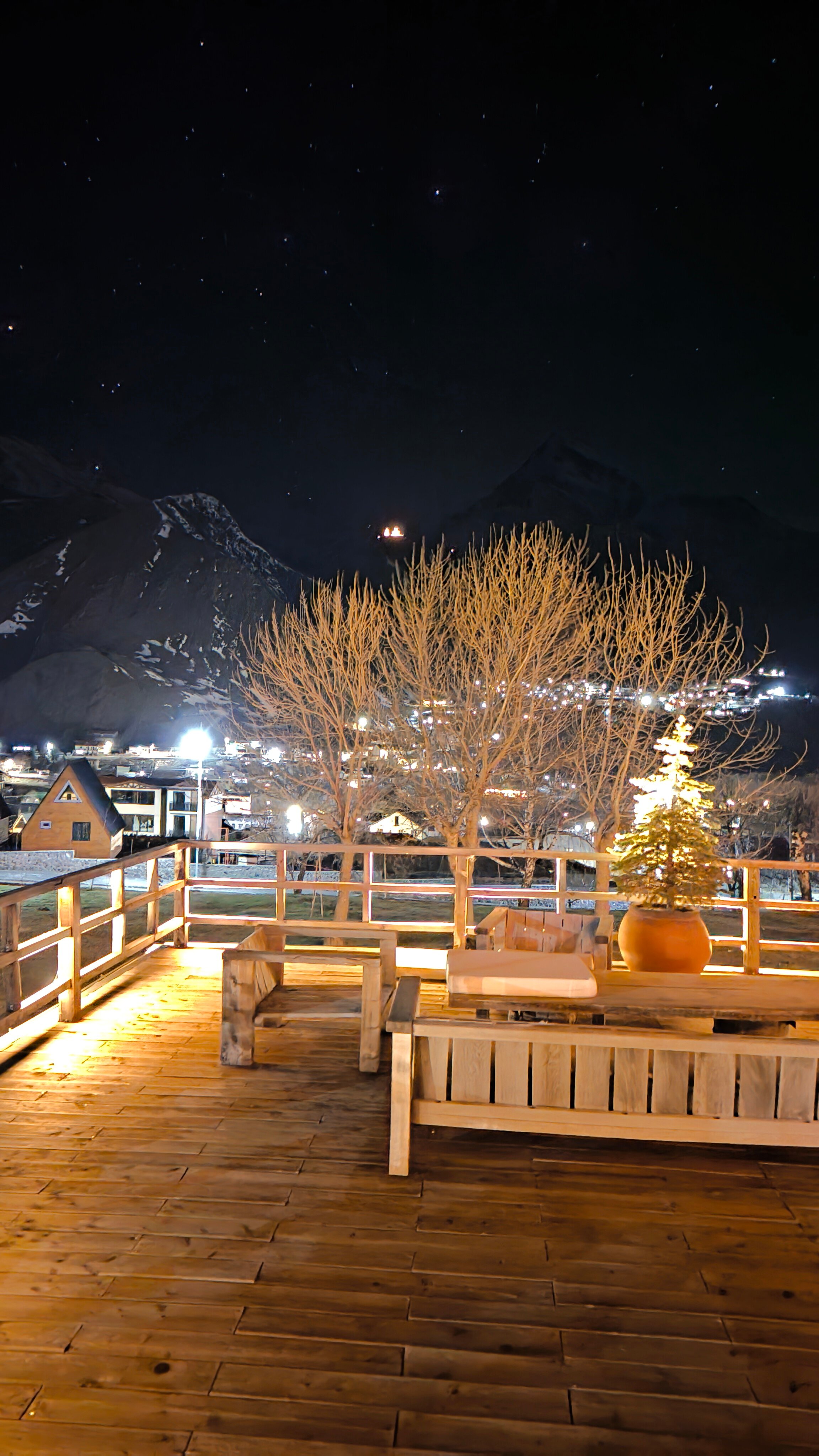 Фото Intourist Kazbegi