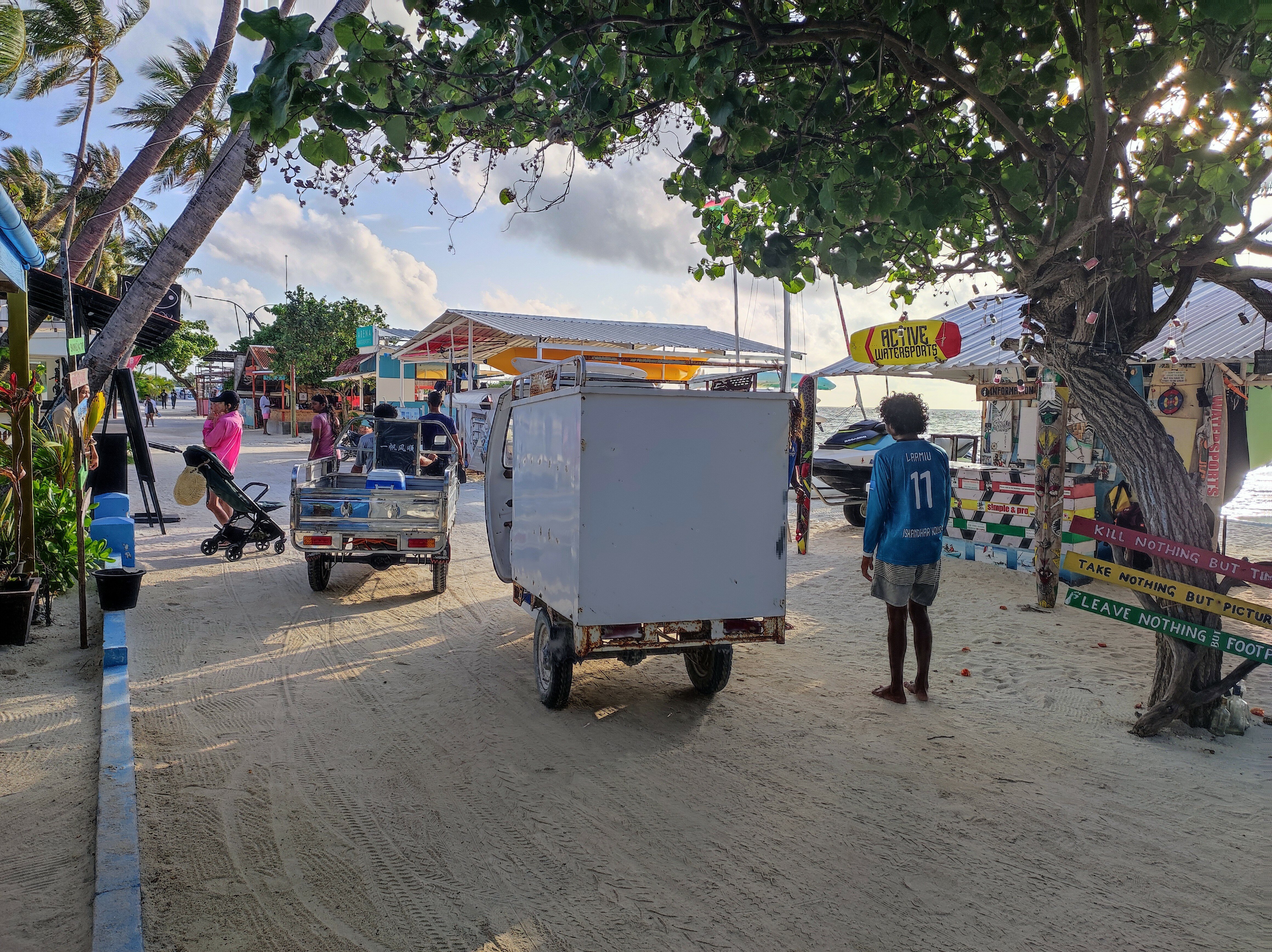 Фото Kaani Beach Hotel