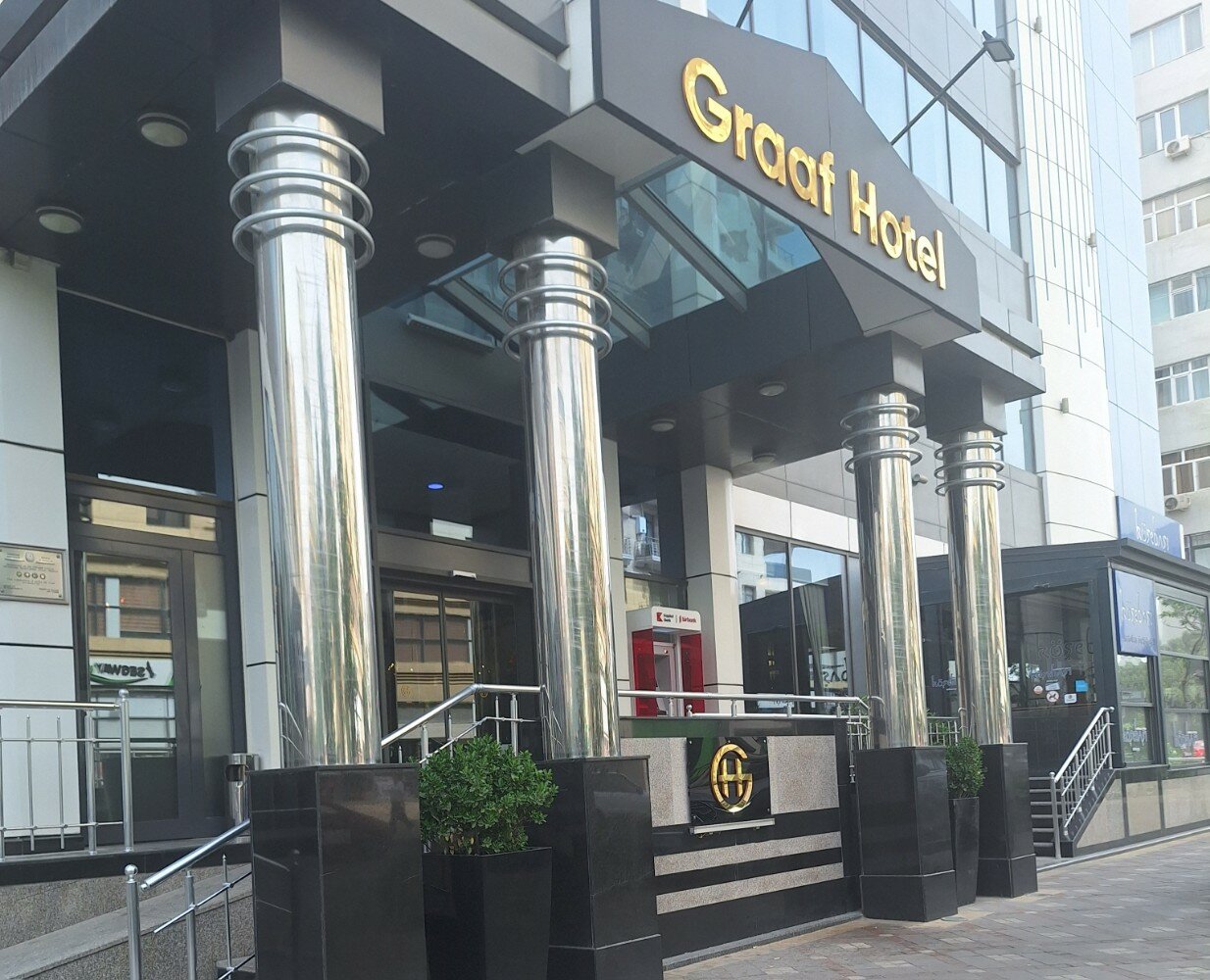 Фото отеля 2