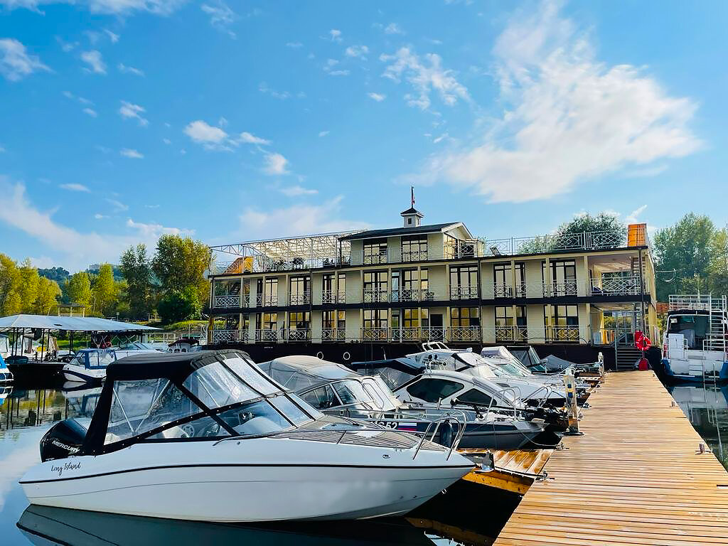 Фото отеля 1