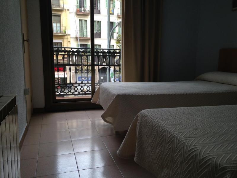 Фото Hostal Delfos