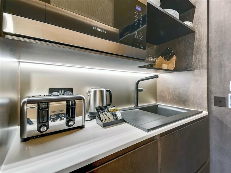 Фото StowAway Waterloo