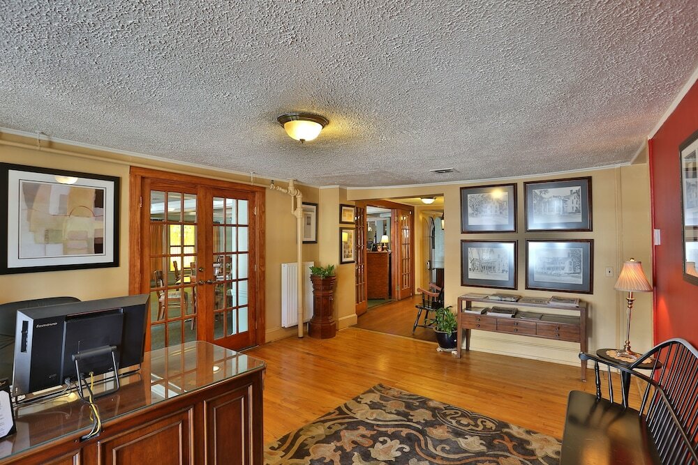 Фото The Kennebunk Inn