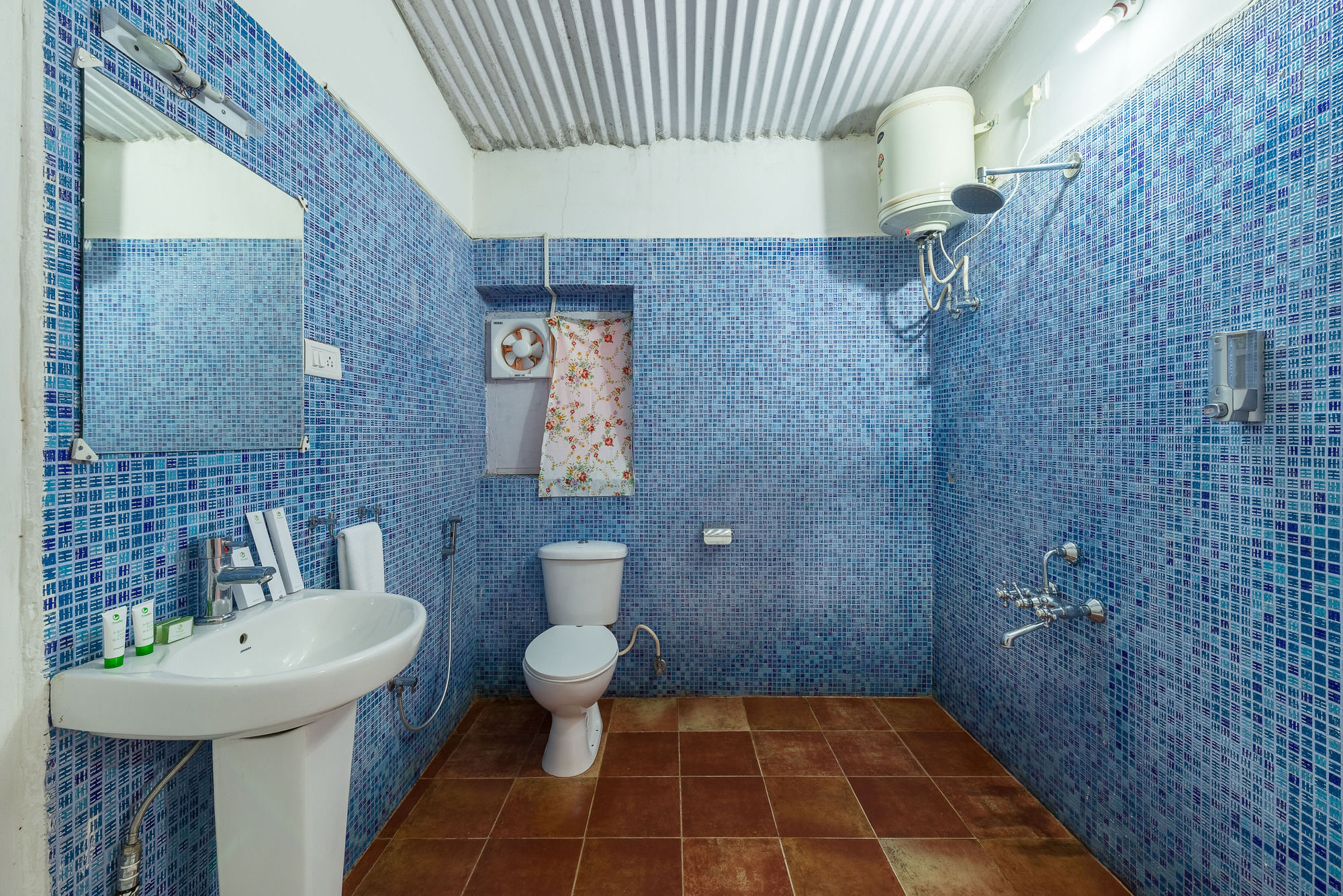 Фото Treebo Trip Rosefield Heritage