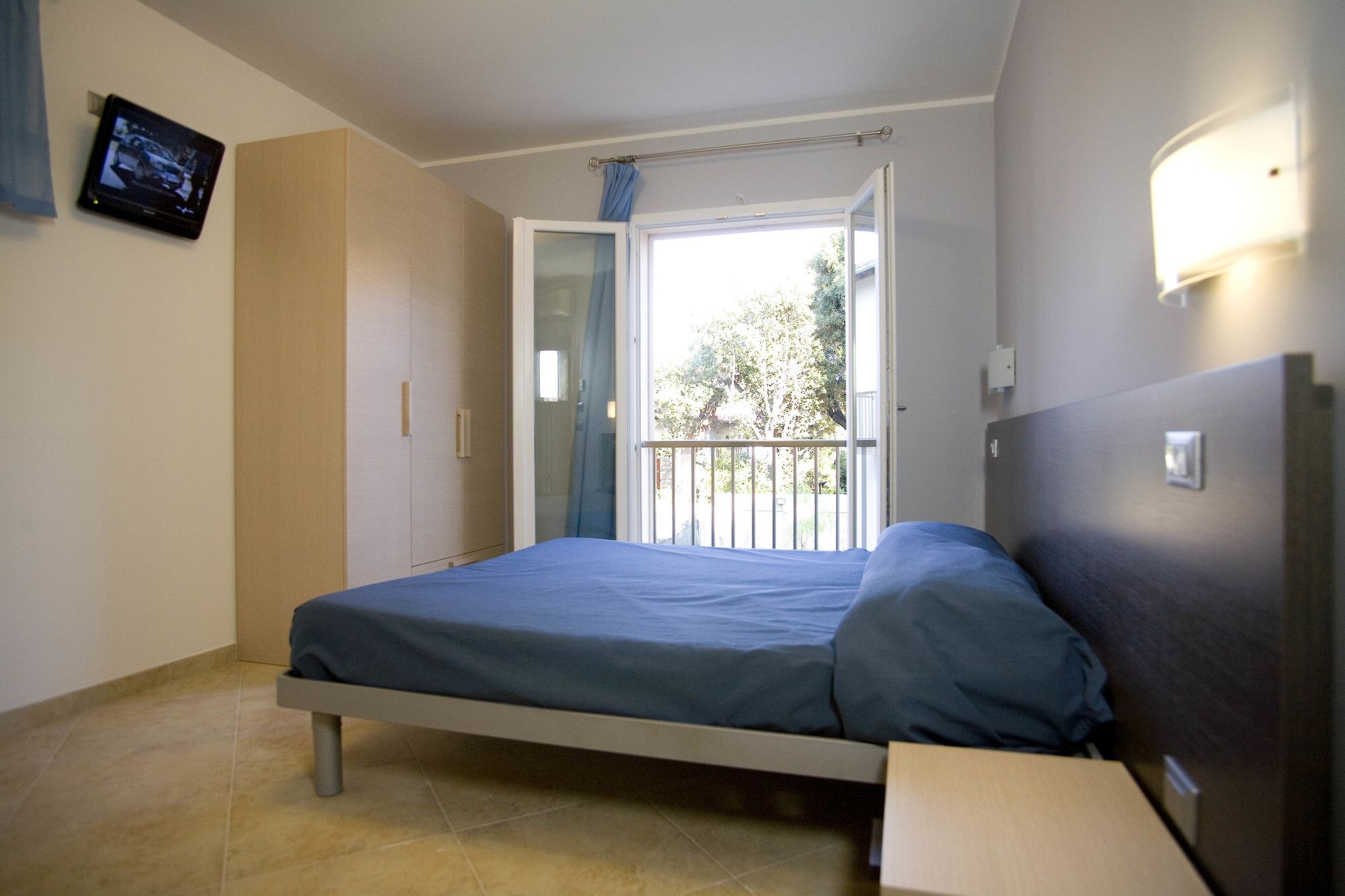 Фото Hotel Villa Lo Scoglietto