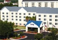 Внешний вид отеля Fairfield Inn by Marriott Orlando Airport в Орландо, фото 4