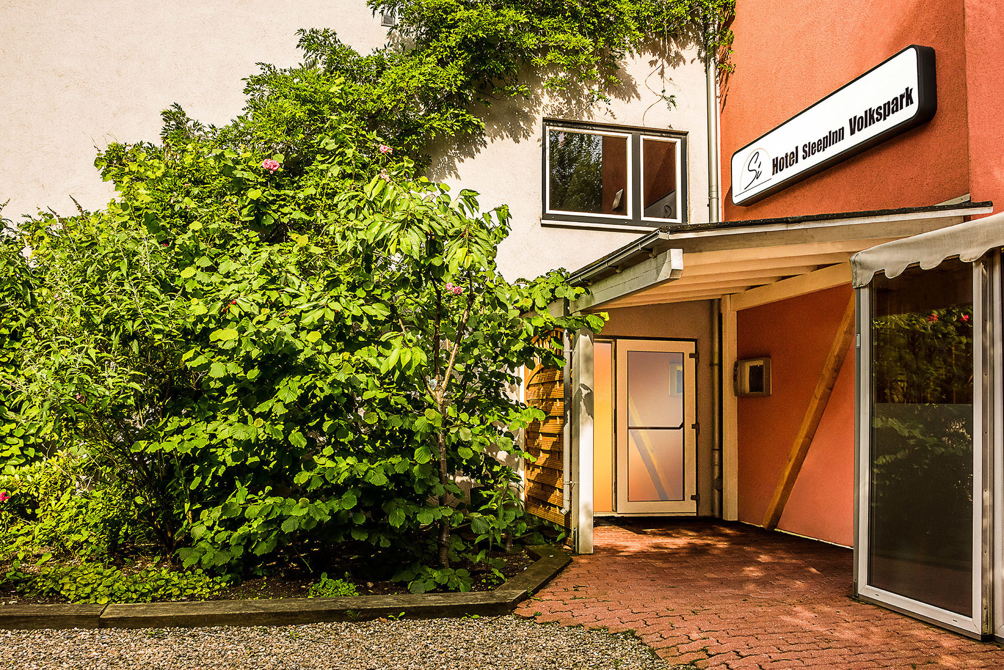 Фото Hotel SleepInn Volkspark - Adult Only