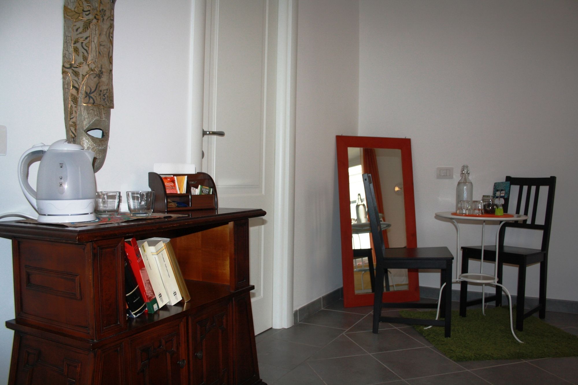 Фото Salotto Piramide B&b