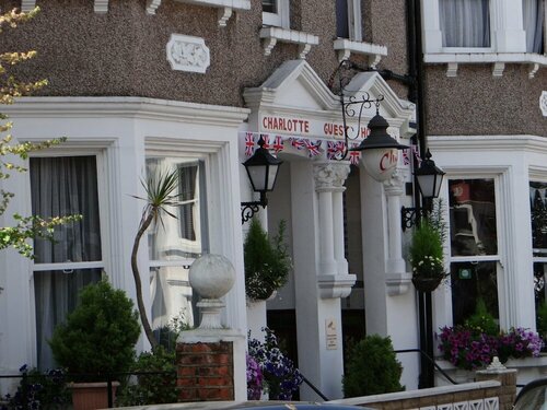 Гостиница Charlotte Guest House в Лондоне
