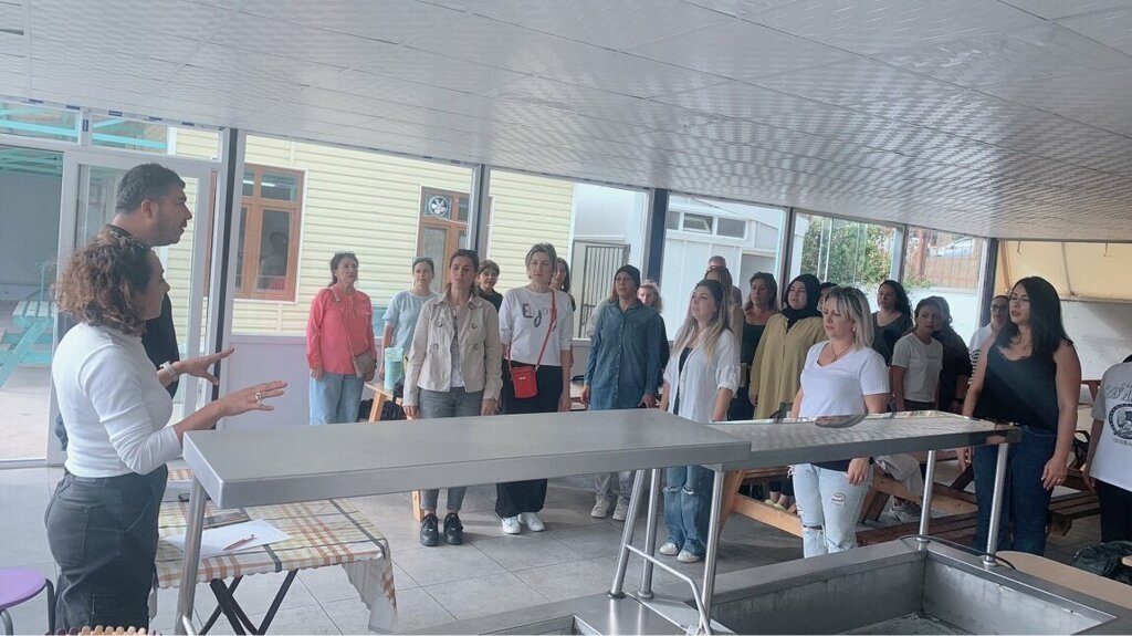 Primary school Hakki Oguz Tabaoglu Primary School, Guzelbahce, photo