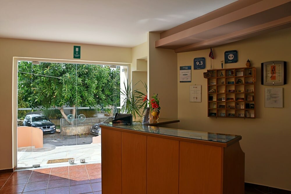 Фото Iolkos Hotel Apartments