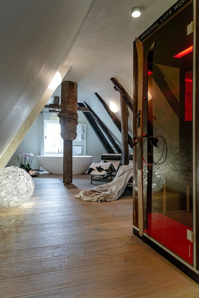 Фото Hezelhof Hotel