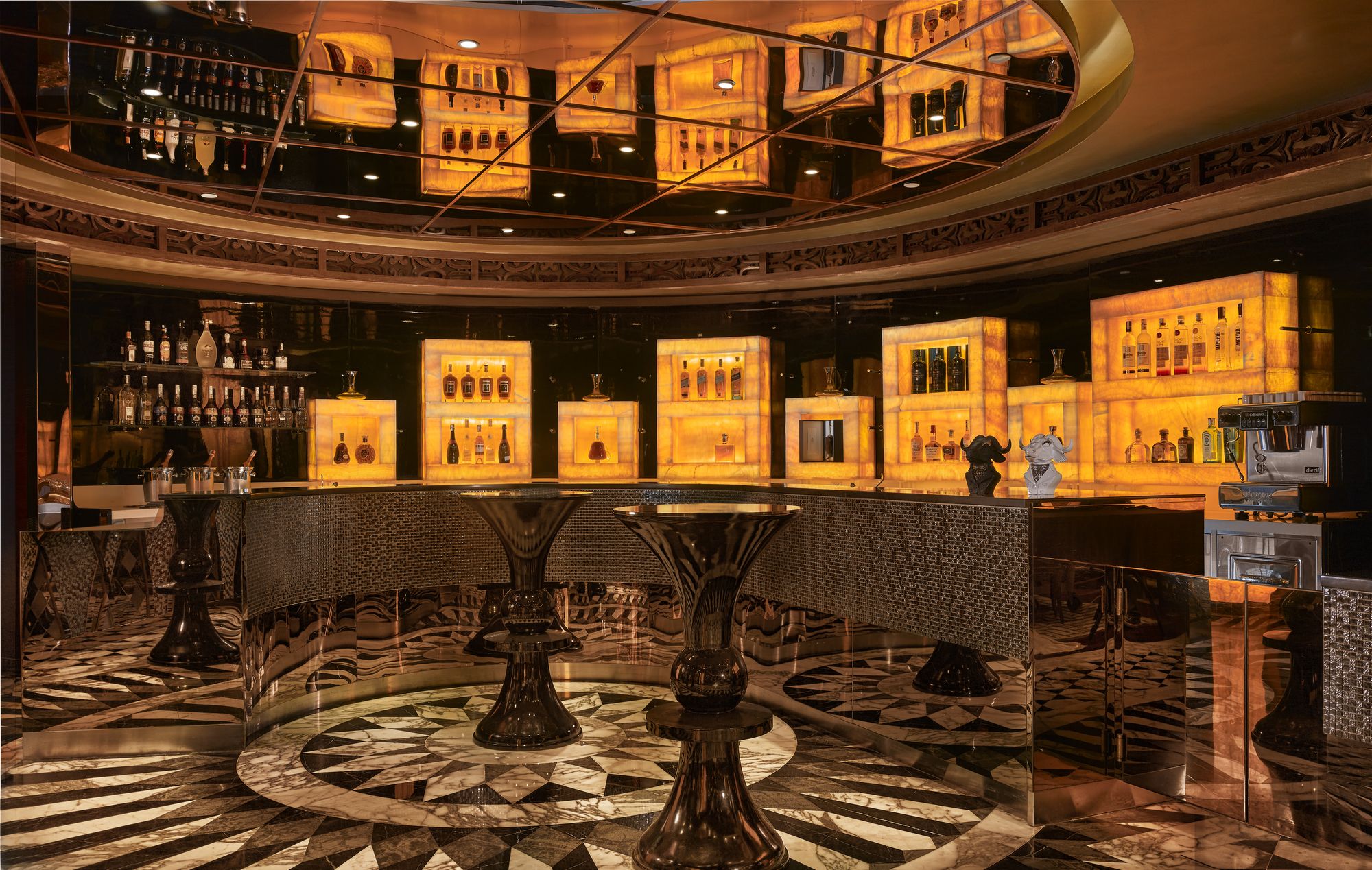 Фото The Reverie Saigon Residential Suites