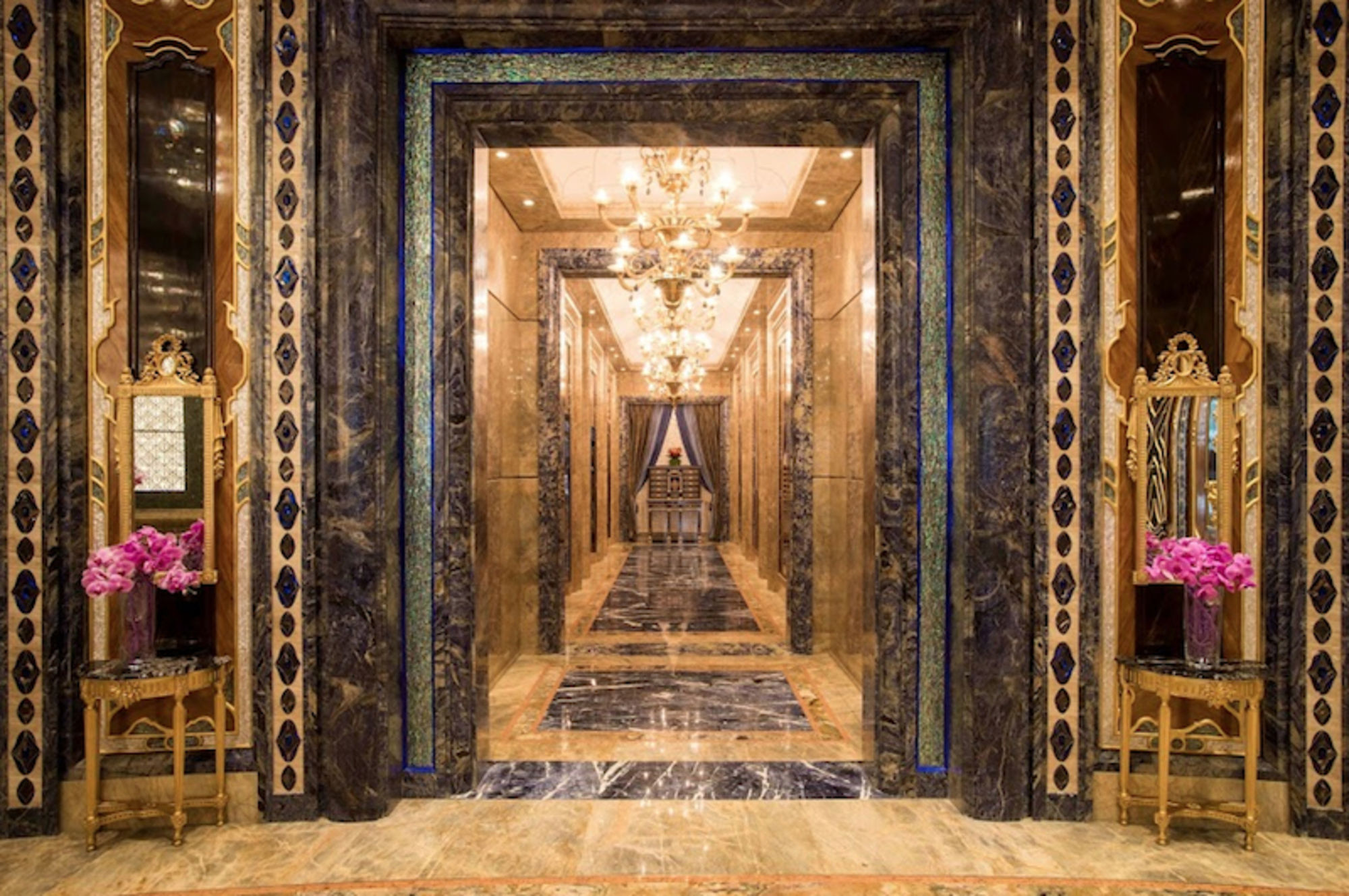 Фото The Reverie Saigon Residential Suites