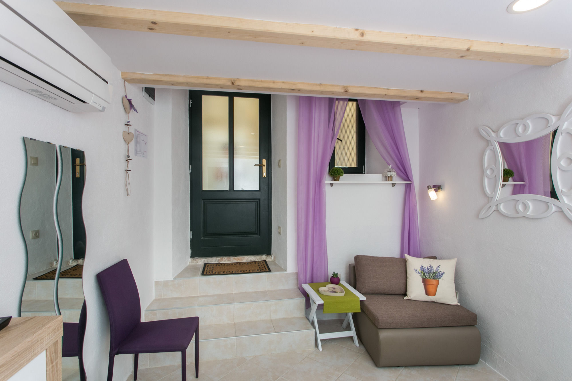 Фото Lavender Garden Apartments