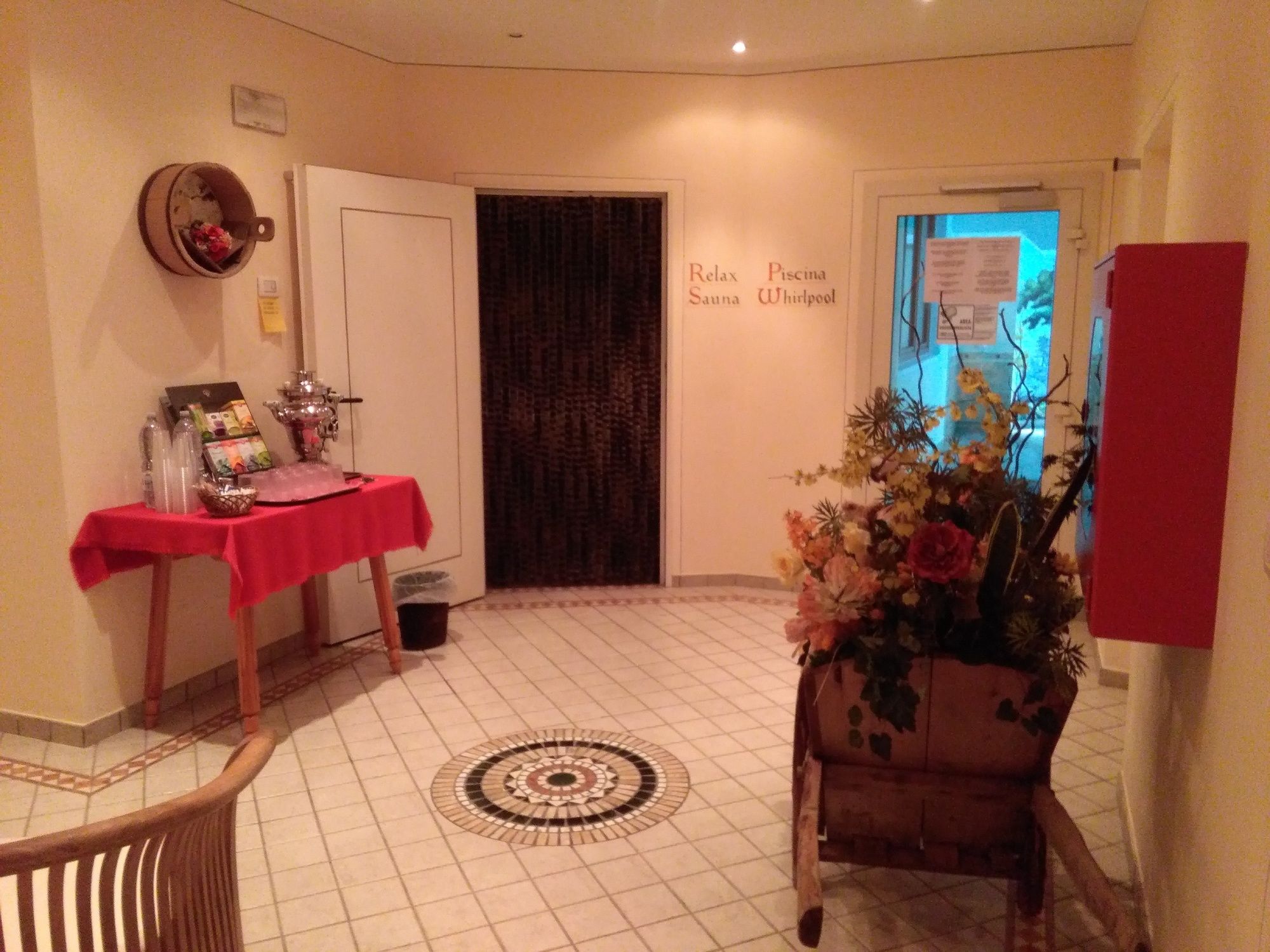 Фото Hotel Flora