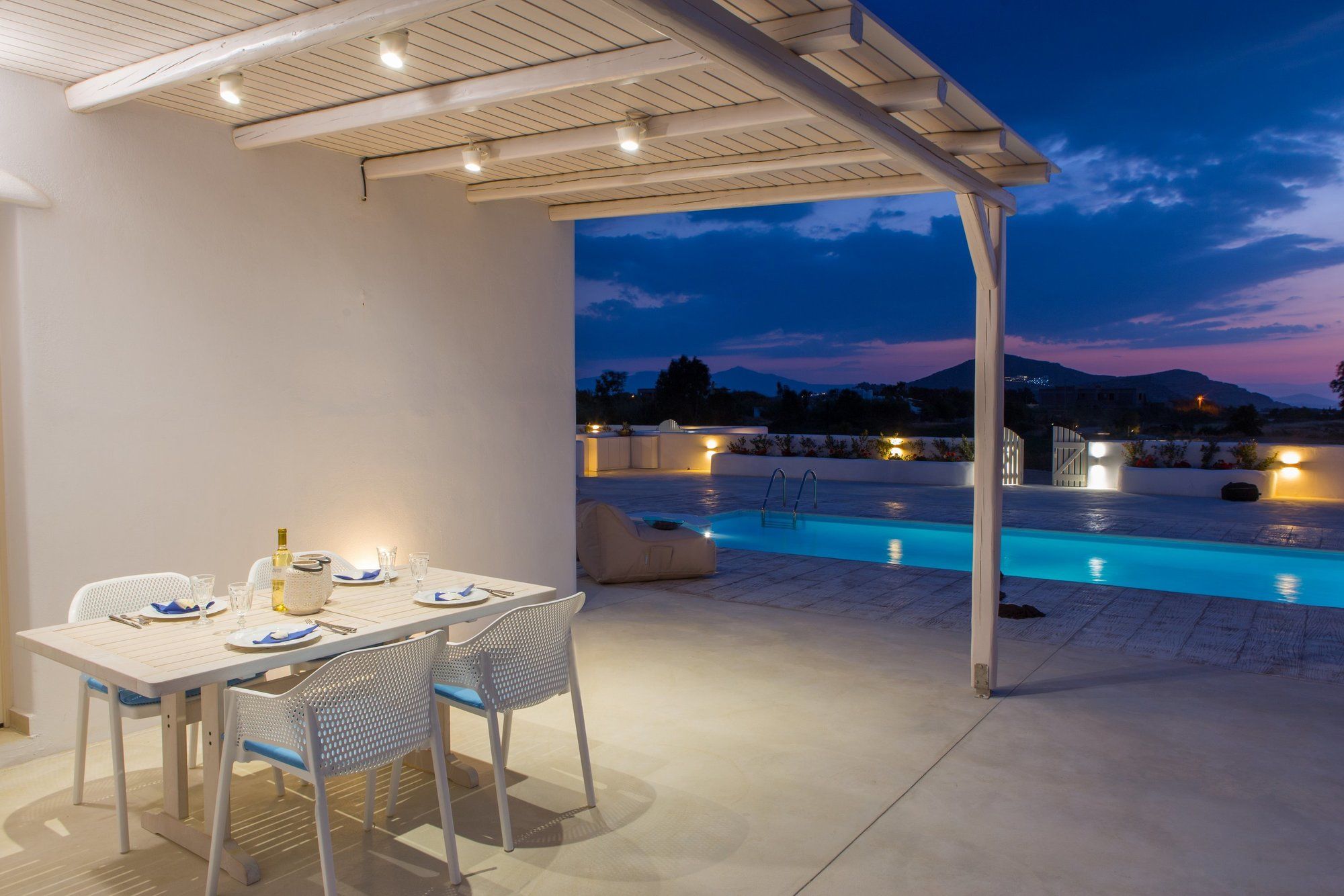 Фото Naxian Lounge Villas