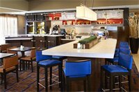 Фото Courtyard by Marriott Detroit Dearborn