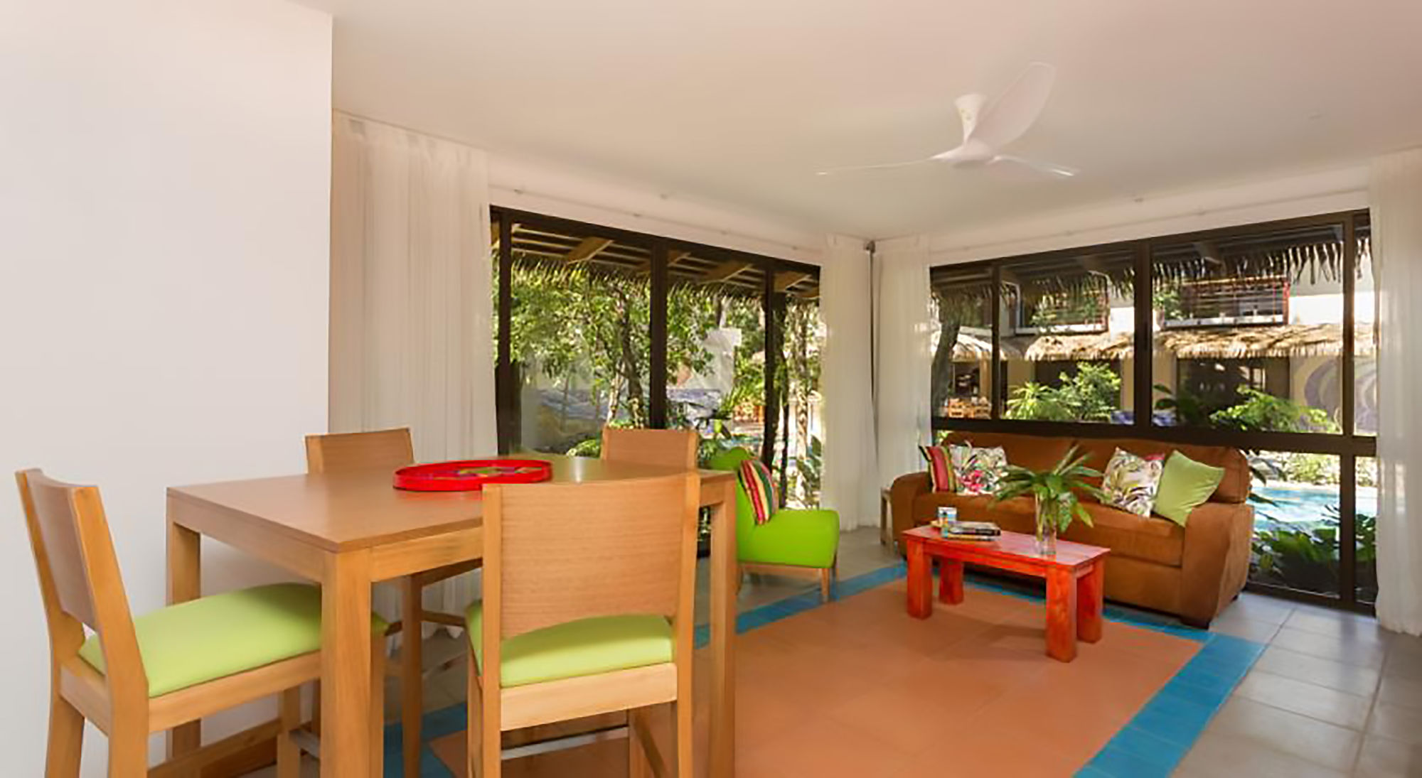 Фото Olas Verdes Hotel