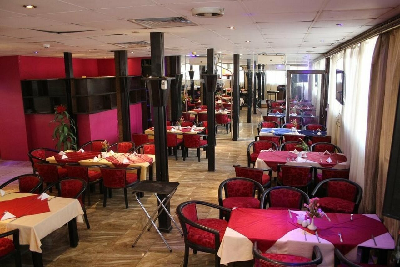 Фото Holidays Express Hotel