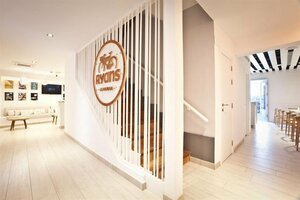 Гостиница Ryans La Marina