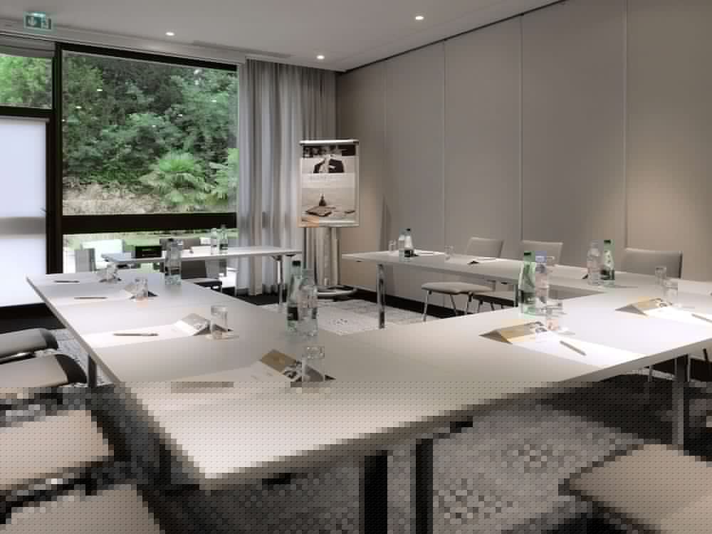 Фото ibis Can Center