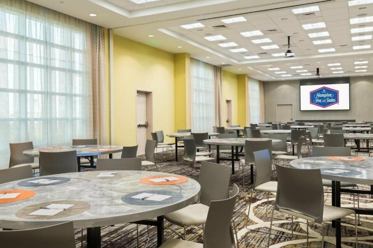 Фото Hampton Inn & Suites Tampa Airport Avion Park Westshore