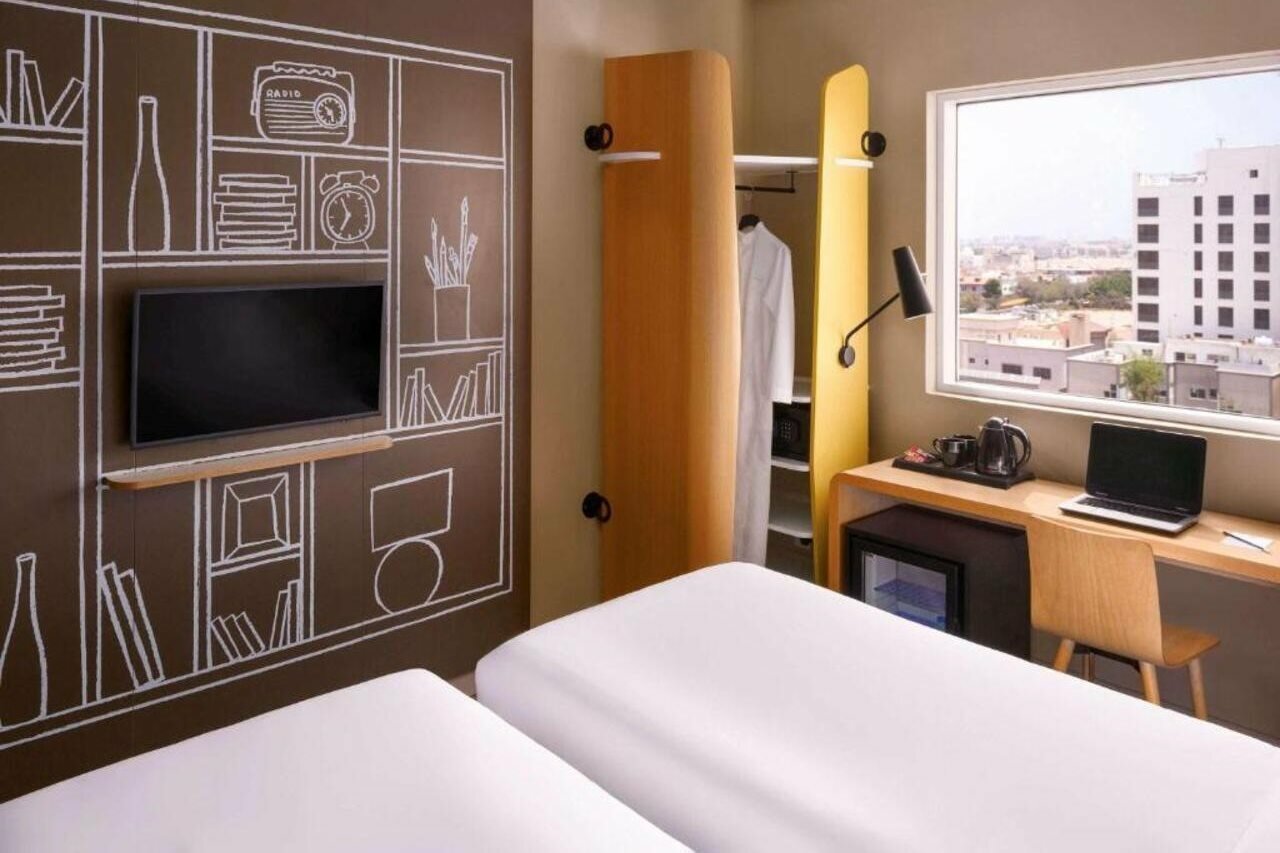 Фото Ibis Jeddah Malik Road