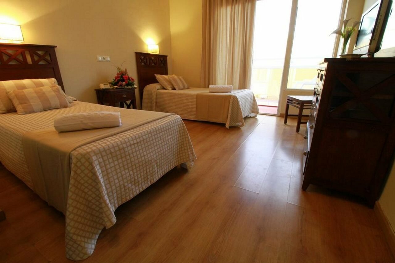 Фото Hotel Sireno Torremolinos