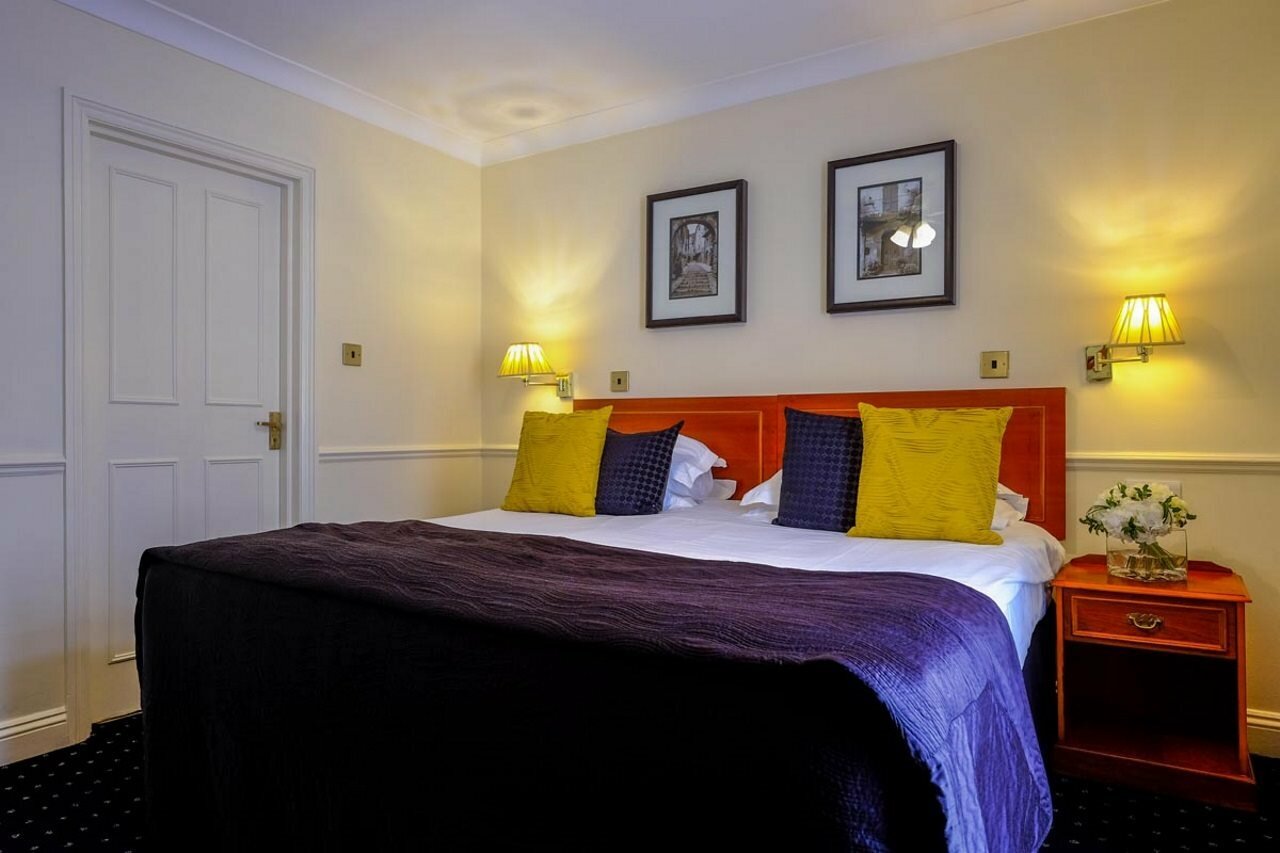 Фото Collingham Serviced Apartments