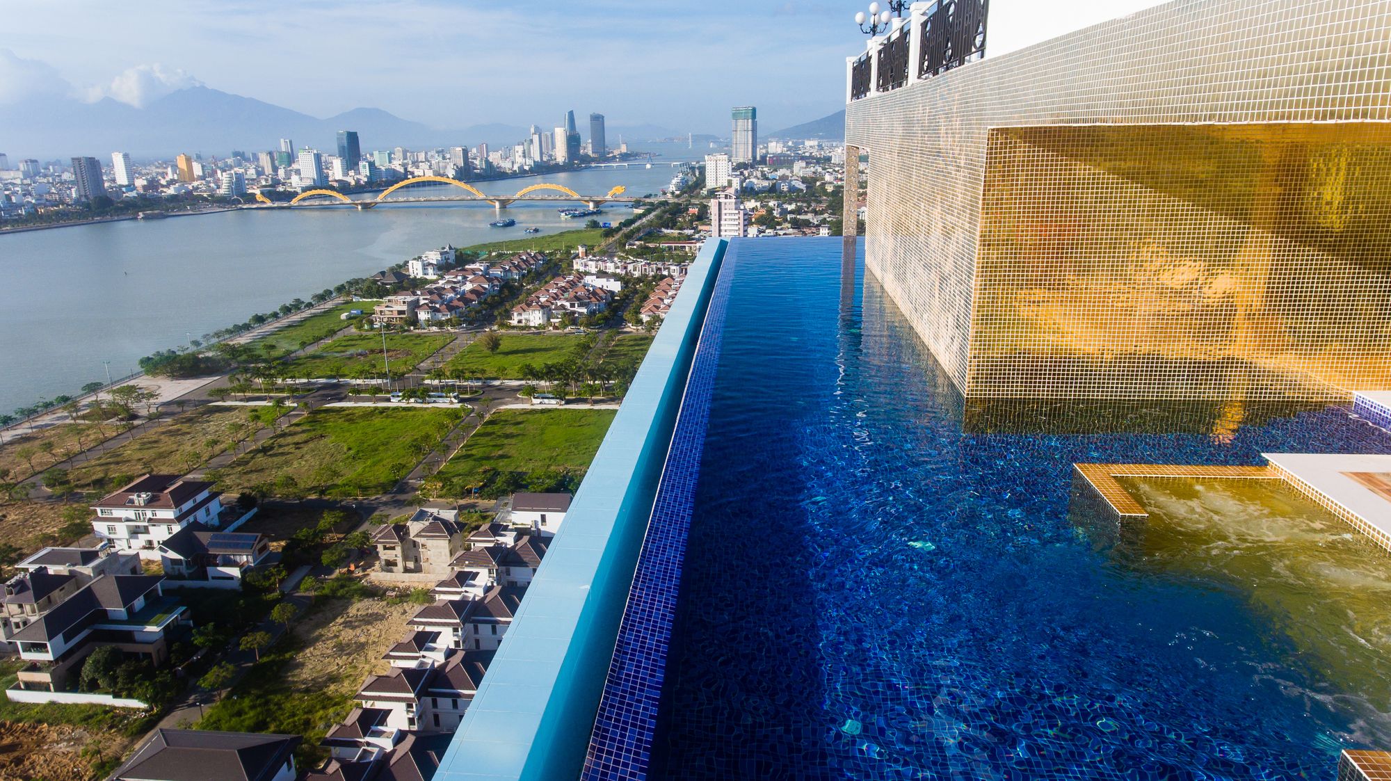 Фото Fivitel Da Nang