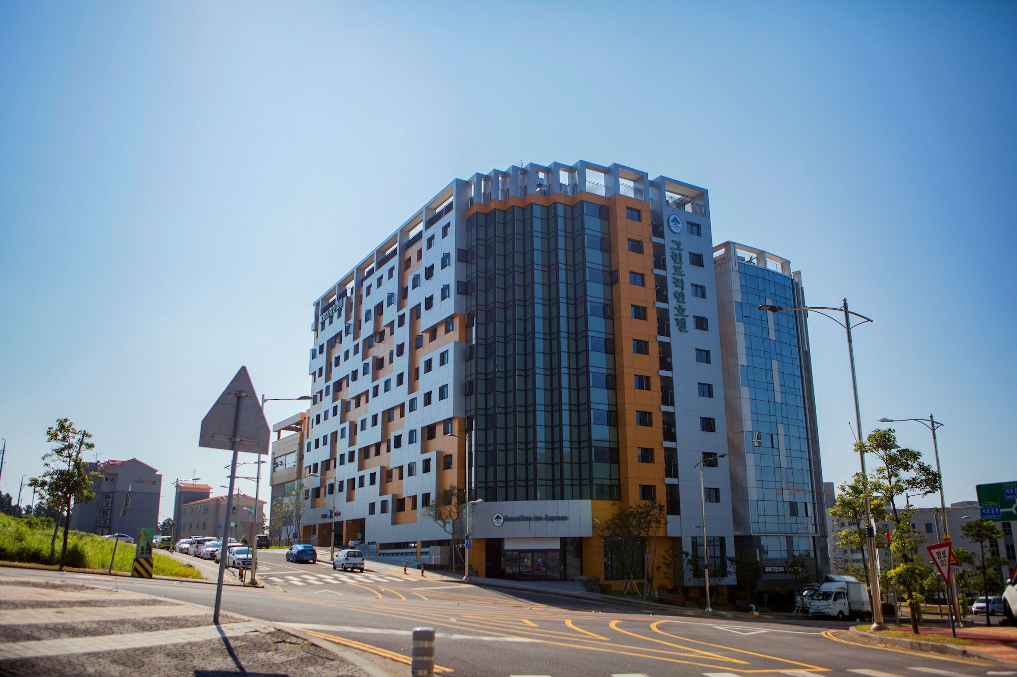 Фото Grandmillions Hotel