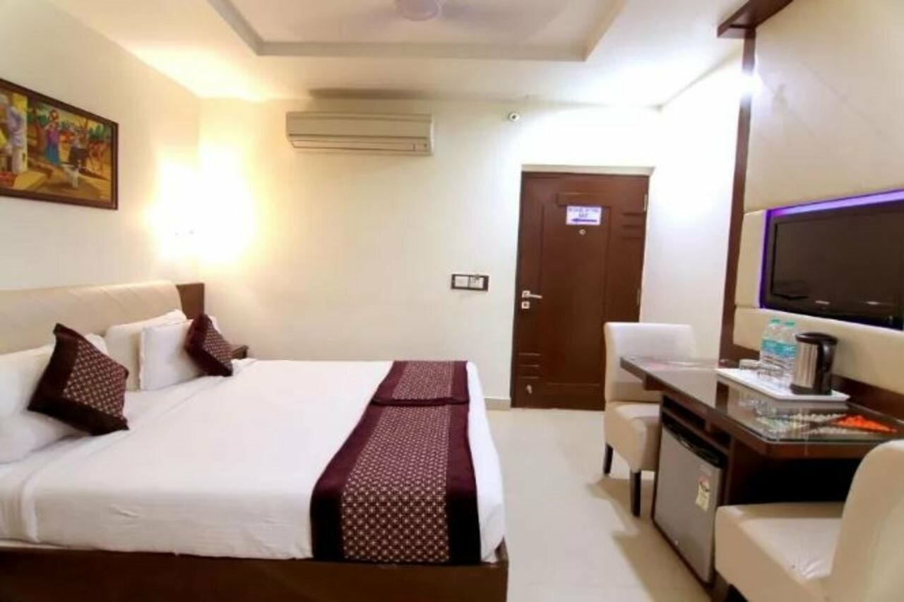 Фото Hotel Taj Inn