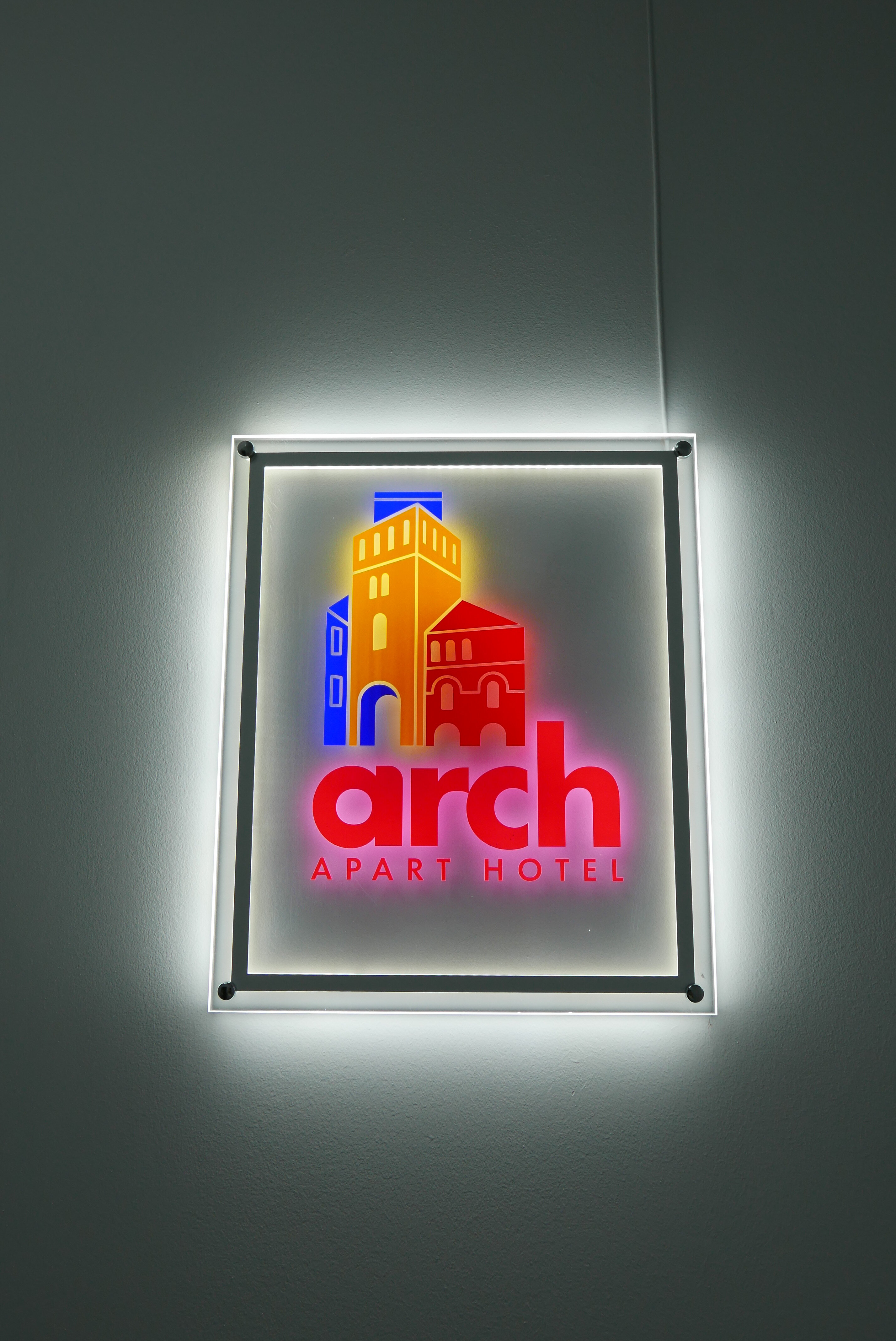 Фото Arch Hotel